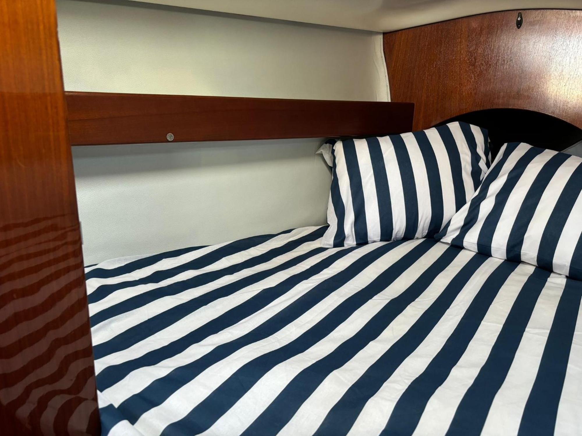 Barco A Vela Em Peniche - West Sailing Hotel Екстериор снимка